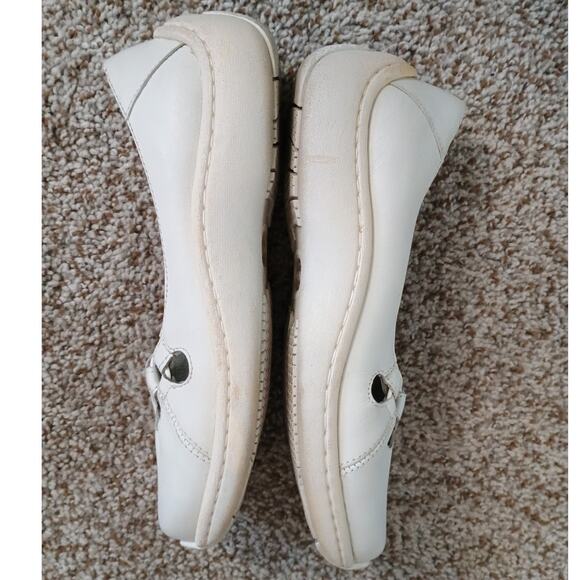 Women’s White Leather Klogs Comfort Slip Resistant Size 6 M - Picture 8 of 16